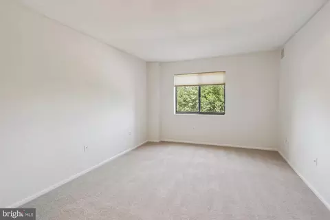 Bedroom - 15115 Interlachen Dr #3-415, Silver Spring, MD 20906 photo 2 of 8