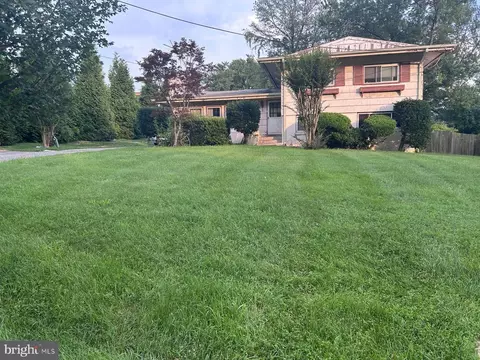 11135 Lockwood Dr, Silver Spring, MD 20901
