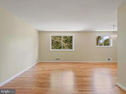 Living - 15415 Good Hope Rd, Silver Spring, MD 20905 photo 2 of 10