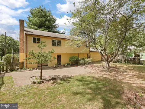 Exterior - 15415 Good Hope Rd, Silver Spring, MD 20905 photo 3 of 6