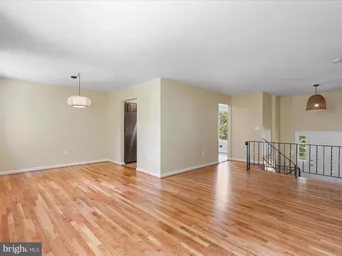 Living - 15415 Good Hope Rd, Silver Spring, MD 20905 photo 3 of 10