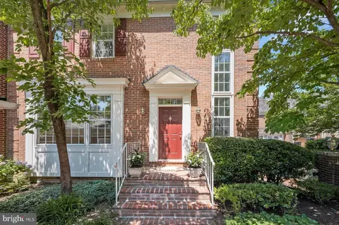 8008 Rising Ridge Rd, Bethesda, MD 20817