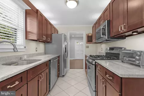 2802 Urbana Dr, Silver Spring, MD 20906 photo 8