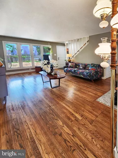 Living - 12913 Estelle Rd, Silver Spring, MD 20906 photo 1 of 1
