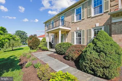 2408 Laurelwood Ter, Silver Spring, MD 20905 photo 2