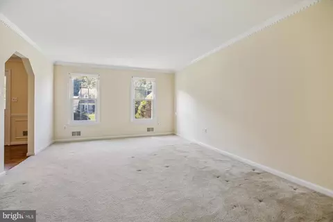 2408 Laurelwood Ter, Silver Spring, MD 20905 photo 9