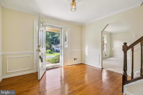 2408 Laurelwood Ter, Silver Spring, MD 20905 photo 3