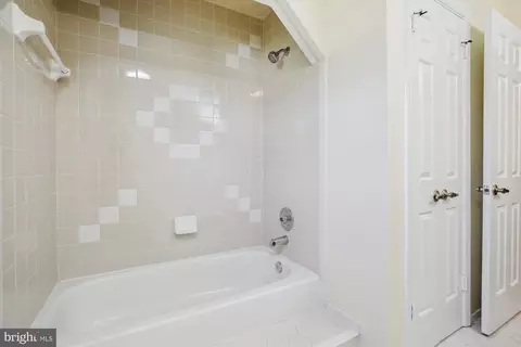 2408 Laurelwood Ter, Silver Spring, MD 20905 photo 27