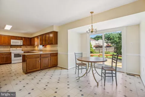 2408 Laurelwood Ter, Silver Spring, MD 20905 photo 16