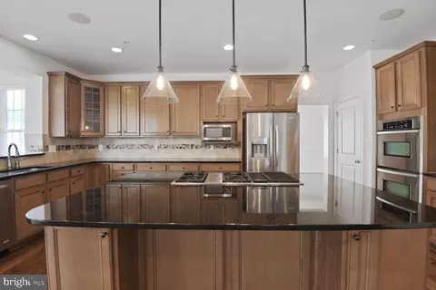13319 Moonlight Trail Dr, Silver Spring, MD 20906 photo 10