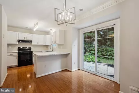 10 Suncroft Ct, Silver Spring, MD 20904 photo 8