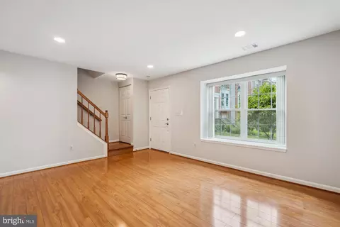 10 Suncroft Ct, Silver Spring, MD 20904 photo 5