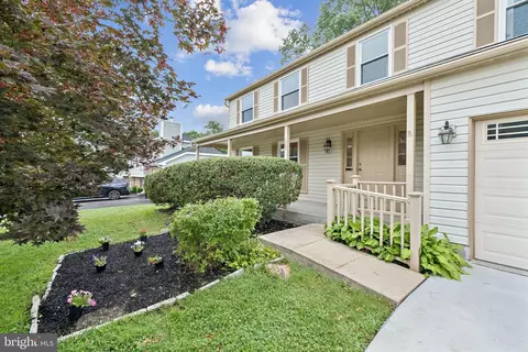 1305 Cavendish Dr, Silver Spring, MD 20905 photo 3