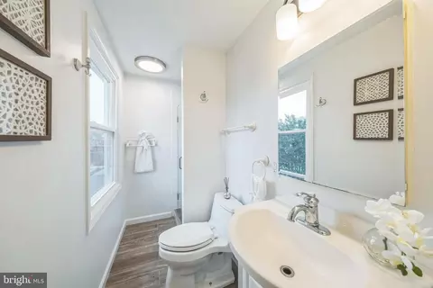 1305 Cavendish Dr, Silver Spring, MD 20905 photo 23