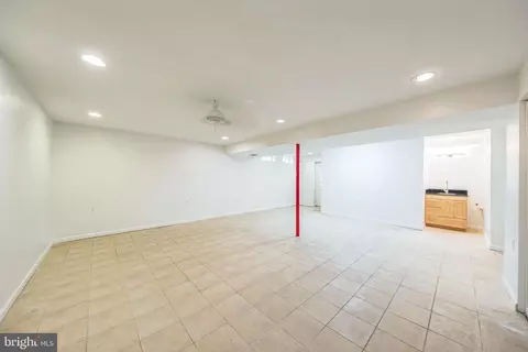 1305 Cavendish Dr, Silver Spring, MD 20905 photo 37