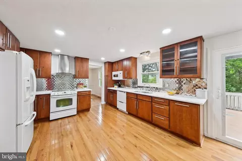 1305 Cavendish Dr, Silver Spring, MD 20905 photo 11