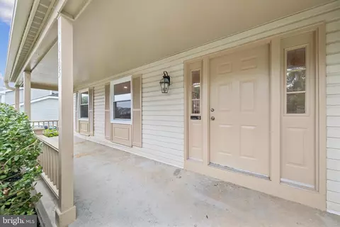 1305 Cavendish Dr, Silver Spring, MD 20905 photo 4