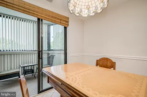 Dining - 15100 Interlachen Dr #4-207, Silver Spring, MD 20906 photo 5 of 5
