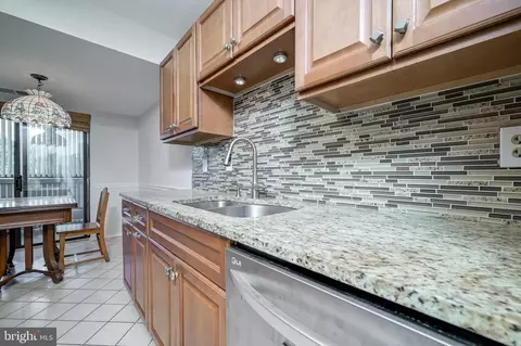 Kitchen - 15100 Interlachen Dr #4-207, Silver Spring, MD 20906 photo 2 of 6