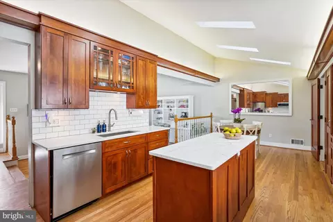 Kitchen - 210 Burnt Mills Ave, Silver Spring, MD 20901 photo 2 of 4