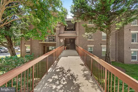 18420 Guildberry Dr #101, Gaithersburg, MD 20879