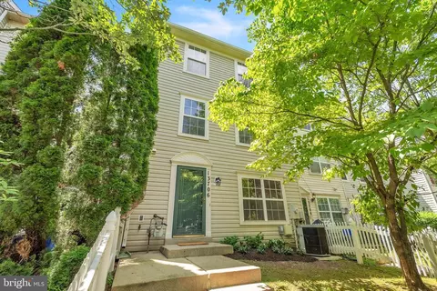 13706 Lark Song Dr, Germantown, MD 20874