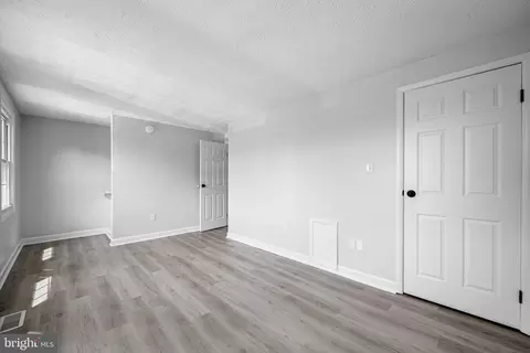 20 Farmcrest Ct, Silver Spring, MD 20905 photo 18
