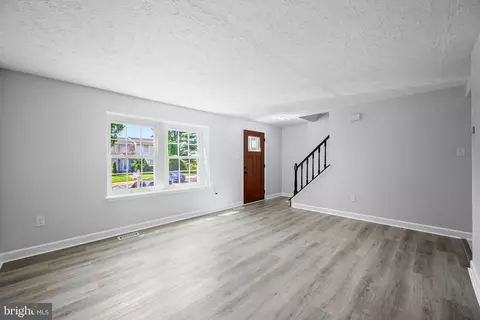 20 Farmcrest Ct, Silver Spring, MD 20905 photo 4