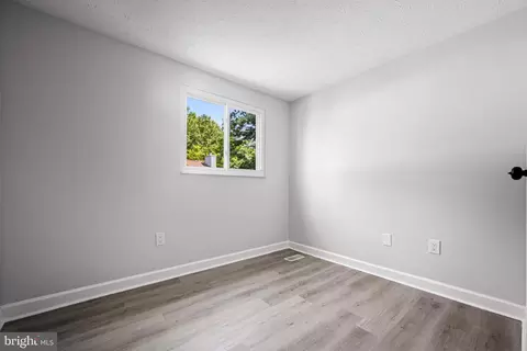 20 Farmcrest Ct, Silver Spring, MD 20905 photo 13