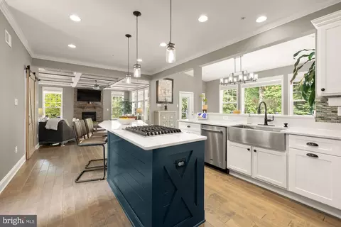 Kitchen - 15931 Woods Center Rd, Silver Spring, MD 20906 photo 5 of 6