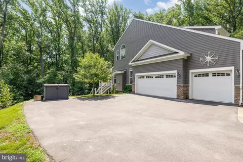 Exterior - 15931 Woods Center Rd, Silver Spring, MD 20906 photo 9 of 25