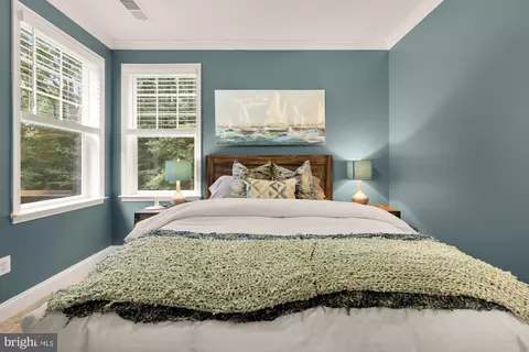 Bedroom - 15931 Woods Center Rd, Silver Spring, MD 20906 photo 4 of 12