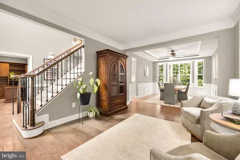 Entry Way - 15931 Woods Center Rd, Silver Spring, MD 20906 photo 4 of 13