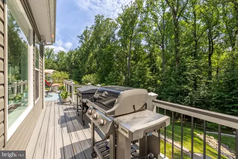 Exterior - 15931 Woods Center Rd, Silver Spring, MD 20906 photo 16 of 25