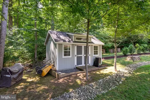 Exterior - 15931 Woods Center Rd, Silver Spring, MD 20906 photo 13 of 25