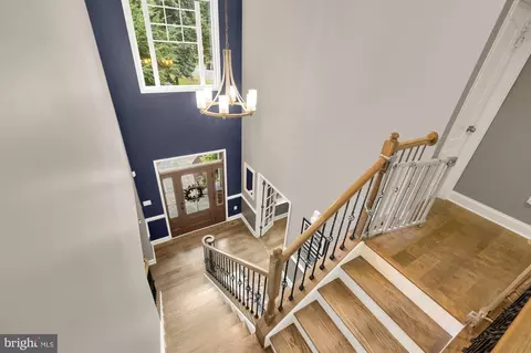 Entry Way - 15931 Woods Center Rd, Silver Spring, MD 20906 photo 8 of 13