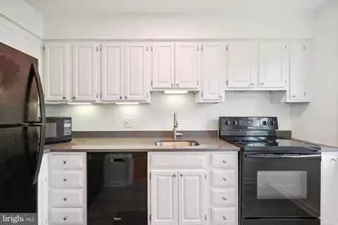 8203 Grubb Rd #201, Silver Spring, MD 20910 photo 6
