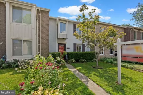 Exterior - 9512 Tippett Ln, Montgomery Village, MD 20886 photo 1 of 4