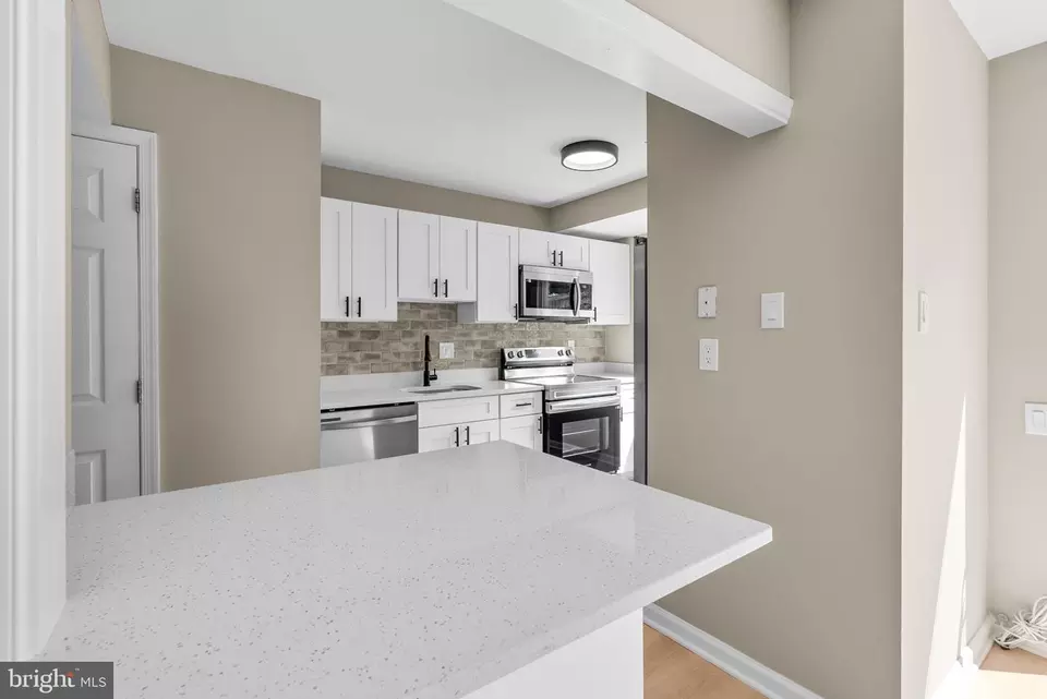 Kitchen - 9512 Tippett Ln, Montgomery Village, MD 20886 photo 2 of 4