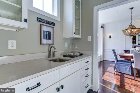 Kitchen - 17919 Elgin Rd, Poolesville, MD 20837 photo 4 of 4