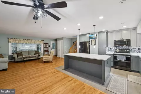15142 Fairlawn Ave, Silver Spring, MD 20905 photo 5