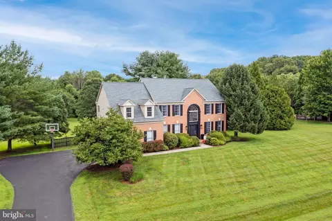14213 Cervantes Ave, Darnestown, MD 20874