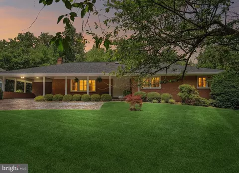 6101 Neilwood Dr, North Bethesda, MD 20852