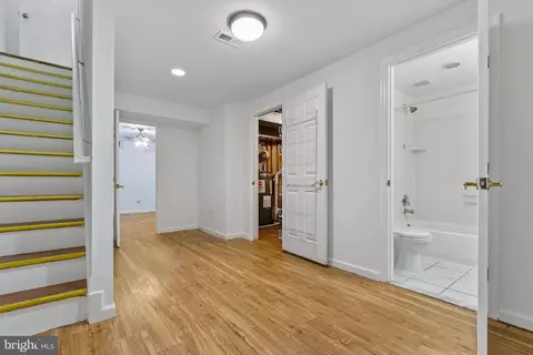 Entry Way - 4 Habersham Ct, Silver Spring, MD 20906 photo 2 of 2