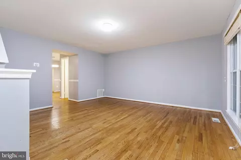Living - 4 Habersham Ct, Silver Spring, MD 20906 photo 2 of 3