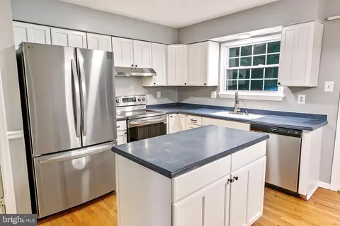 Kitchen - 4 Habersham Ct, Silver Spring, MD 20906 photo 1 of 2