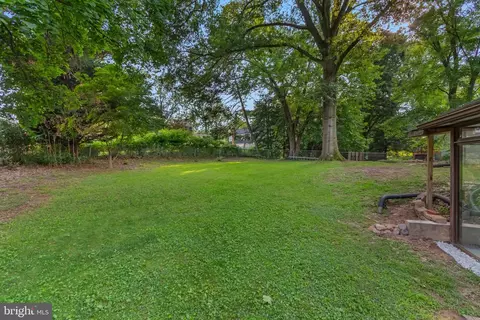 Exterior - 1509 Leister Dr, Silver Spring, MD 20904 photo 5 of 6