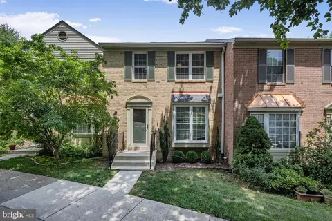 10373 Green Holly Ter, Silver Spring, MD 20902 photo 2