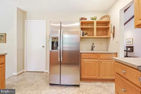 217 Pewter Ln, Silver Spring, MD 20905 photo 9