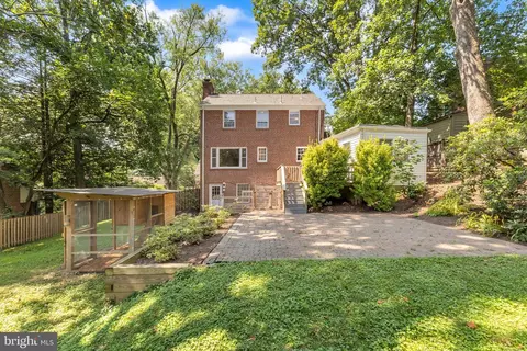 Exterior - 305 Hamilton Ave, Silver Spring, MD 20901 photo 6 of 7